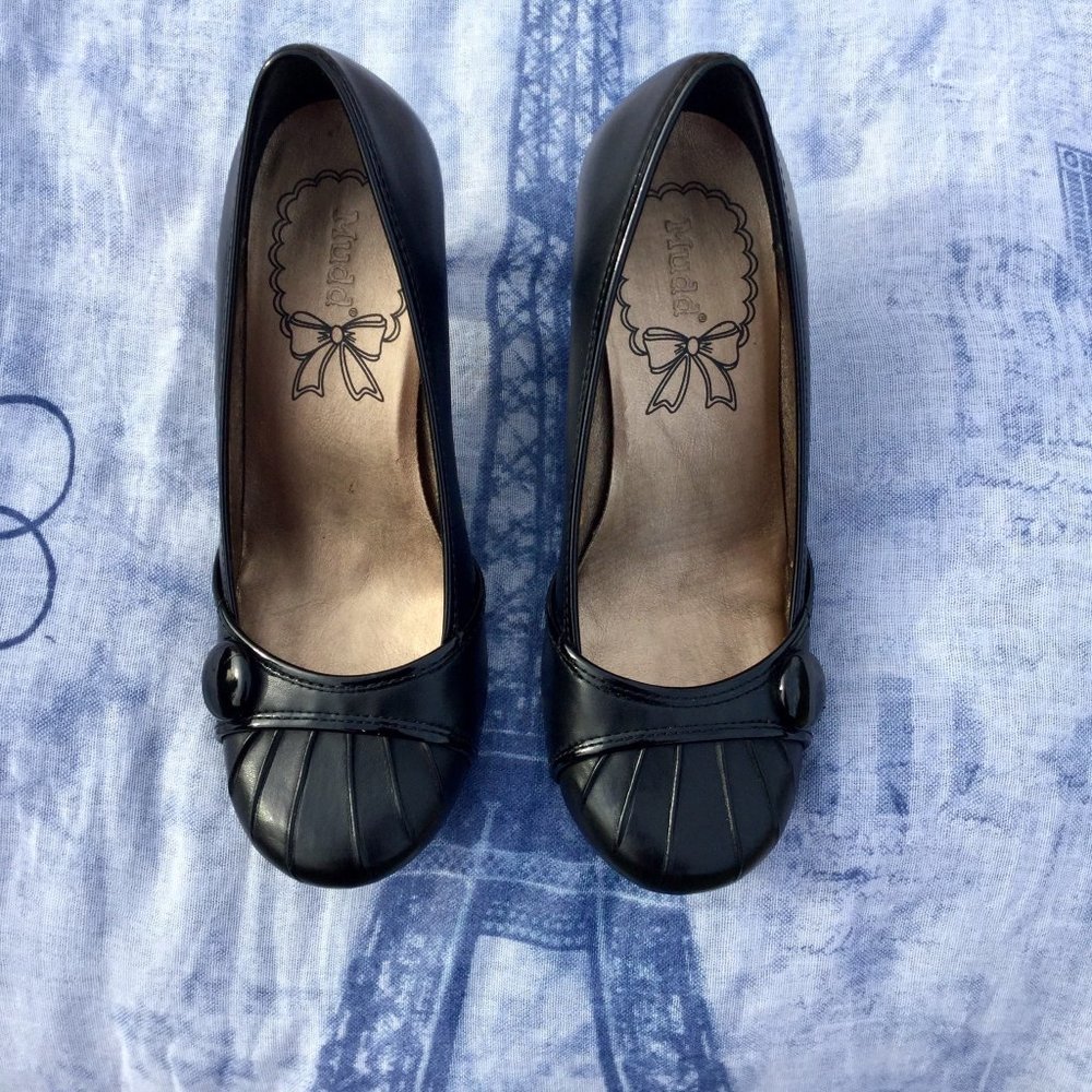 Mudd Spartan Low Heel Pumps